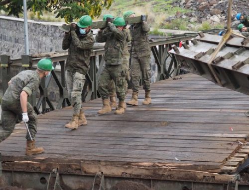Los militares desmontan el puente que le dio vida a Anaga