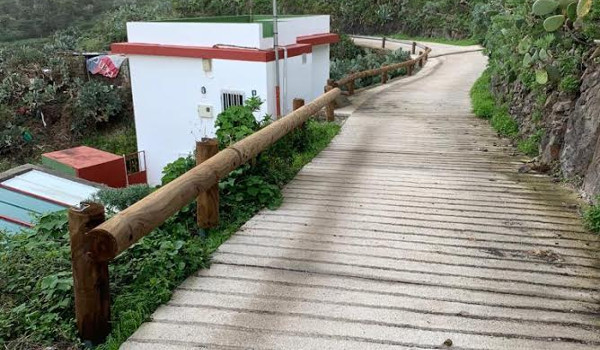 El Cabildo mejora la seguridad de la pista agrícola de Lomo de Las Bodegas