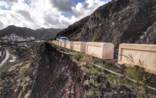 Comienzan los trabajos de reconstrucción del muro de la carretera a Igueste de San Andrés