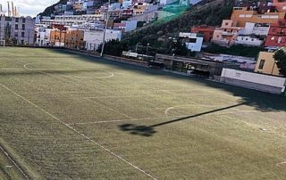 Santa Cruz adjudica la reforma del campo de fútbol de María Jiménez