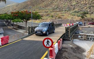 Santa Cruz abre al tráfico el puente militar provisional instalado en San Andrés