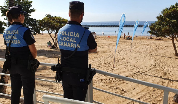 Santa Cruz refuerza la seguridad y el control en las playas con más efectivos y medios