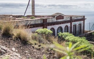 La web 'Santa Cruz de Tenerife, mi Puerto' inicia una suscripción popular para comprar el Semáforo de Igueste de San Andrés