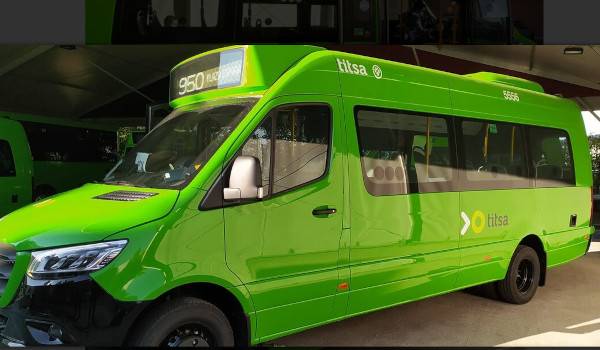 Titsa incorpora cuatro nuevos microbuses al servicio urbano en Santa Cruz
