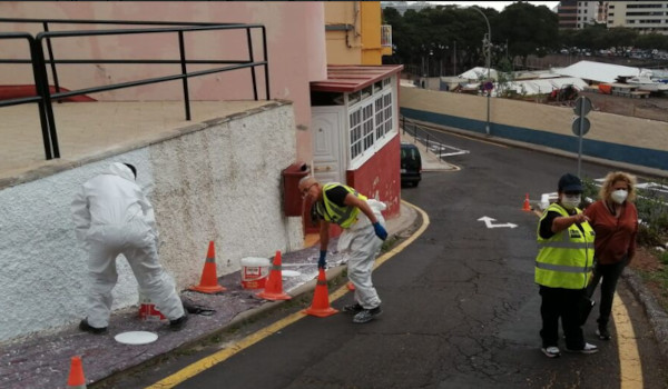 Las cuadrillas del convenio de Empleo Social realizan labores de mantenimiento en Anaga